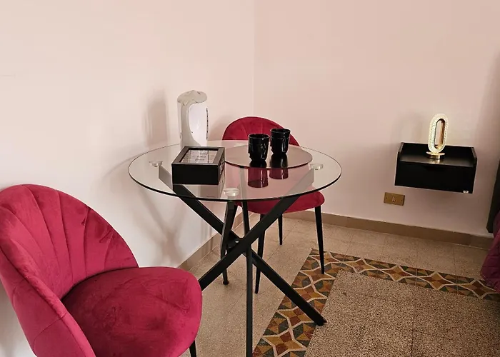 Piazza Ragusa Couette-café Rome